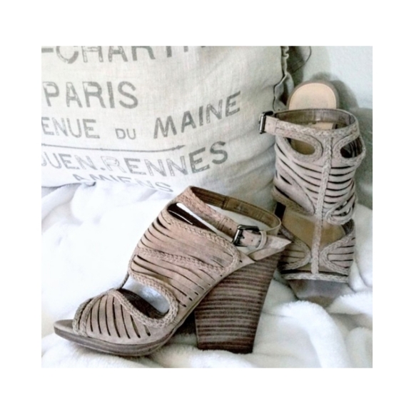 Vince Camuto "Janil" Open Toe Heels - Picture 4 of 8